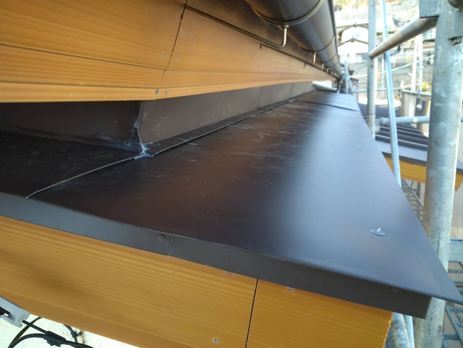 ガルバリウム 鋼板 屋根 の 葺き 方